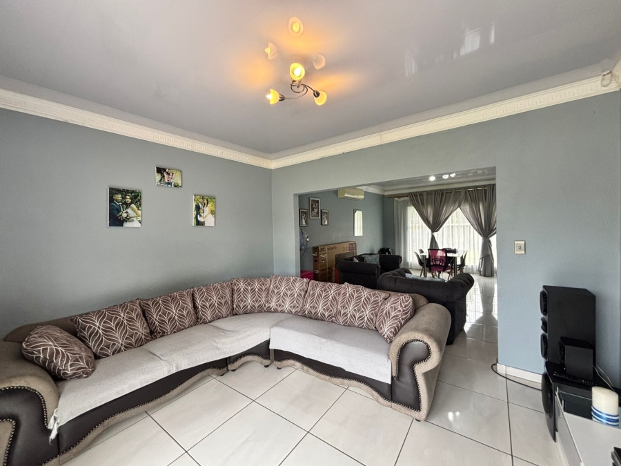 4 Bedroom Property for Sale in La Hoff North West